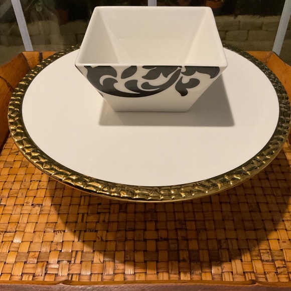 Martha Stewart Macy’s Lisbon Black & White Square Bowls - 2 Total - Picture 7 of 11